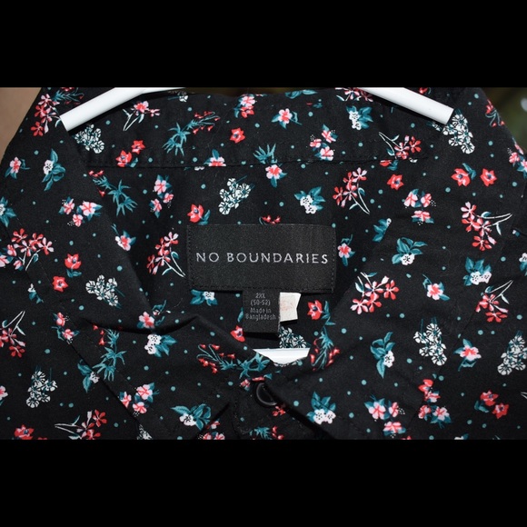 No Boundaries Button Up - Picture 3 of 4